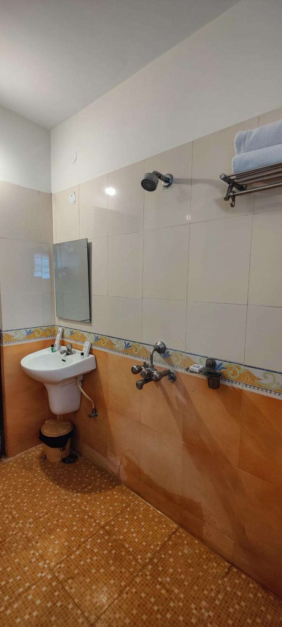 Hotel Krrish Inn - Ameerpet, Hyderabad Esterno foto